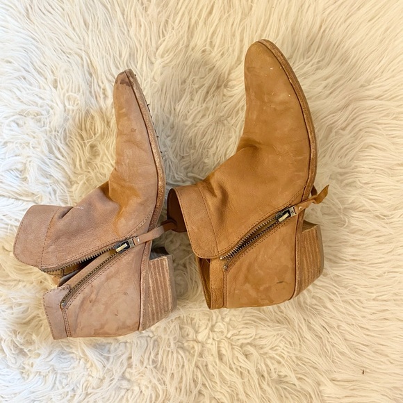 Camel Packer Booties - Picture 3 of 8